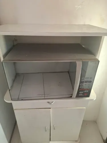 Venda microondas e gabinete multiuso