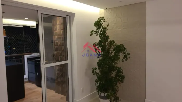75m² com 1 Dormitórios e super closet !! 2 vagas determinadas e Vista Panorâmica