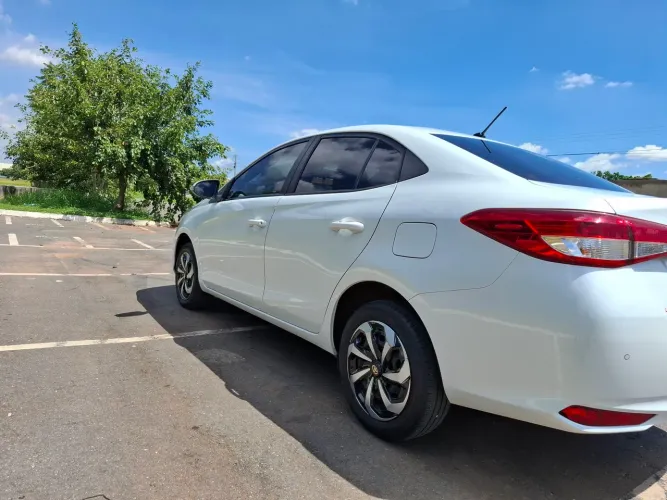 Toyota Yaris XL Live Sedan 1.5 Flex 16V 4P AUT 2021