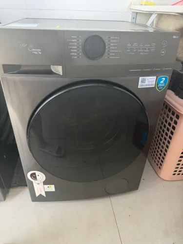 Vendo Lava e Seca Midea 11 kg (lava) e 7 kg (seca), 220V, na elegante cor Titanium.