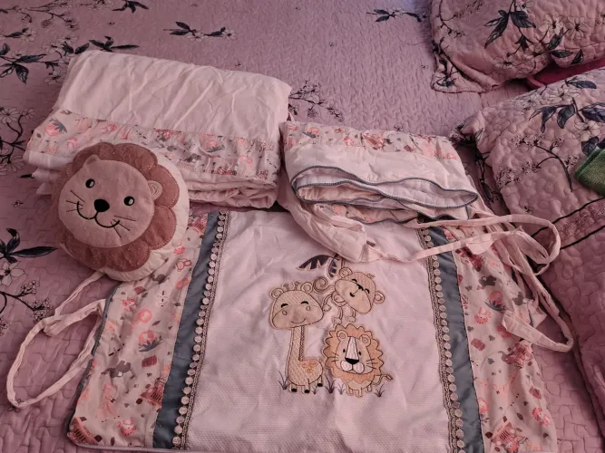 Vendo kit berço e ninho completo com mosquiteiro