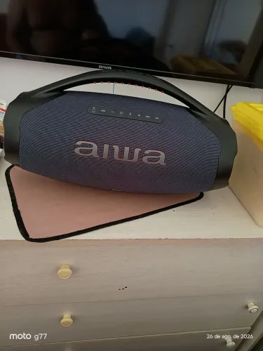 Vendo essa caixa de som aiwa, top de linha.