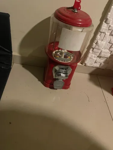Máquina de bolinha de R$ 1,00