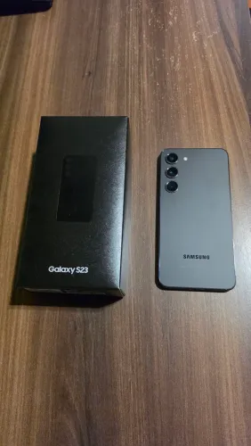 Samsung Galaxy S23 - Usado - Na caixa e com capa anti-impacto Nillkina