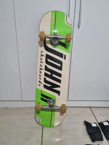 Skate com kit proteção
