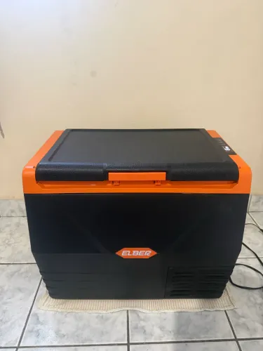 Geladeira portátil Elber 35L
