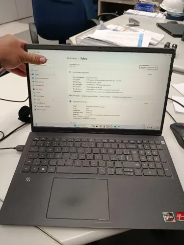 Nobook Dell vostro 15 - AMD Ryzen 3450 U - 16gigas ram - AMD radon integrada