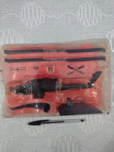 McDonell Douglas AH-64A APACHE EUA - Coleção Helicópteros de Combate