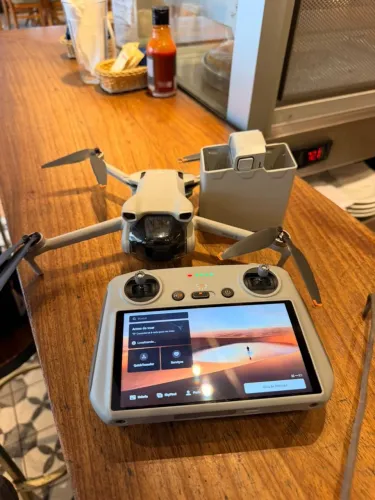 Drone mini 3 controle com tela 