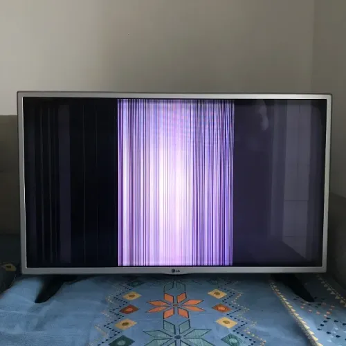 Smart TV LG 32" Tela LED HD (c/ Detalhe)