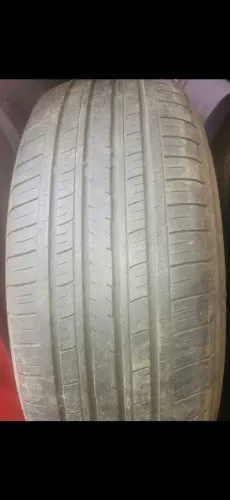 Pneu 235 70 16 (apenas1) Importado seminovo em até 10x de R$23,00 no cartão de crédito
