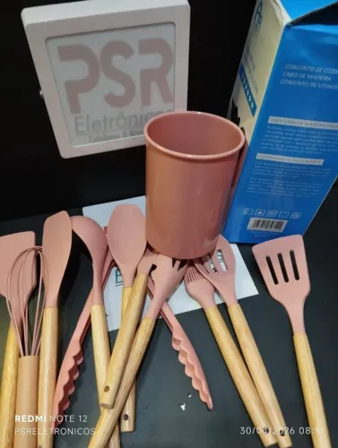 conjunto de utensílios de cozinha