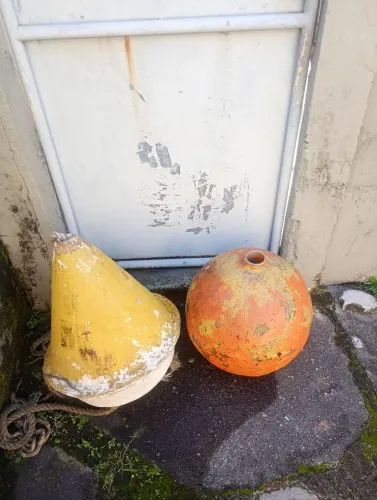 Vendo 2 bóia para poita