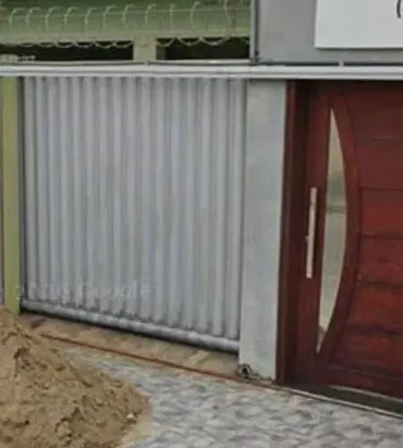 Portão de alumínio