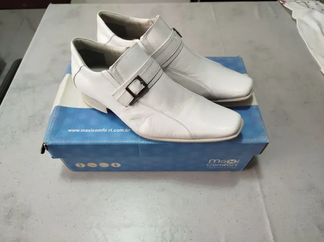 Sapato Branco Maxi Comfort - Tamanho 37