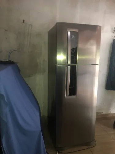 GELADEIRA ELECTROLUX FROSSFREE