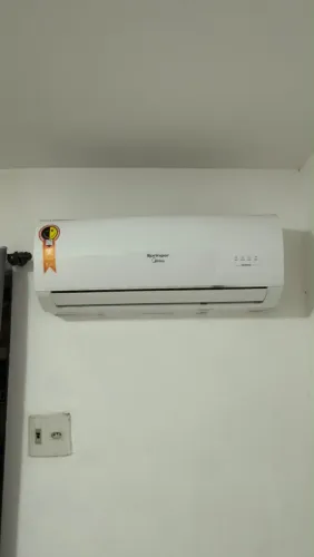 Ar-condicionado Split Springer Midea Inverter 9.000 BTUs 220V