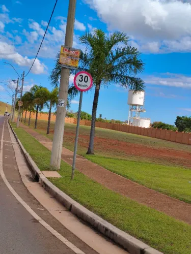 Lote comercial condomínio Alphaville Anápolis