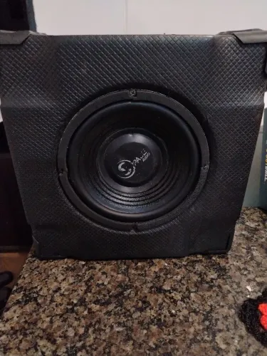 Caixa subwoofer slim