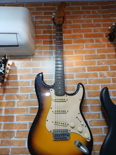 Guitarras strato a partir 400