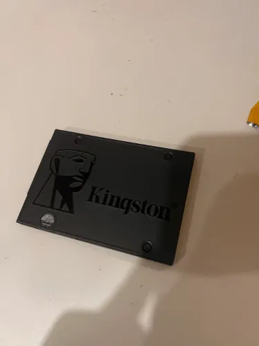2 SSDs Sata (Kingston) semi-novos (OPORTUNIDADE)!!