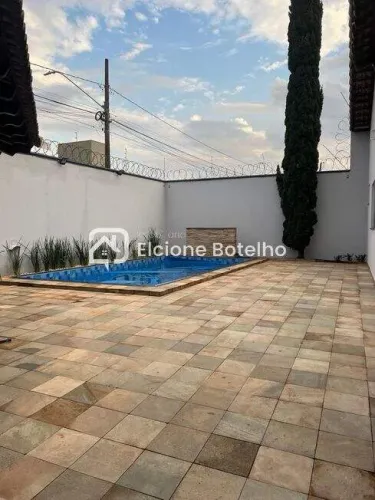 Casa para aluguel, 4 quartos, 1 suíte, 3 vagas, ALTO UMUARAMA - Uberlândia/MG