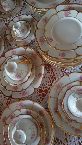 Vendo conjunto de porcelana