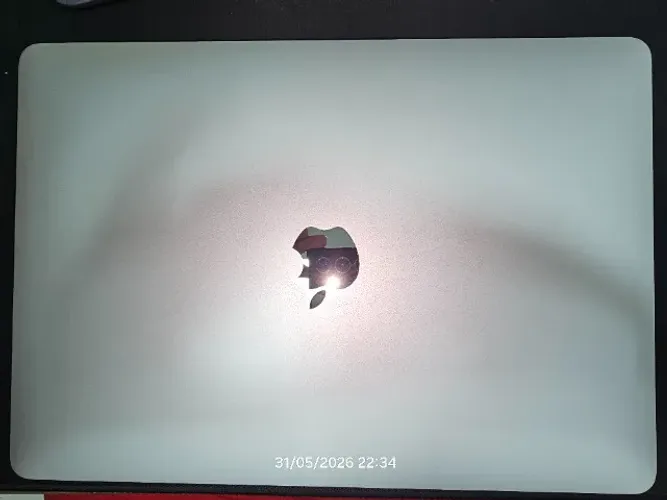 Macbook Air M1 8GB/256GB - Perfeito estado de conservação + Brindes (HUB e Case)