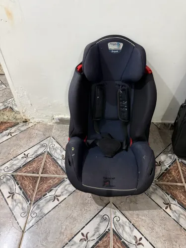 Vende-se cadeirinha de carro, reiclinavel.otima oportunidade