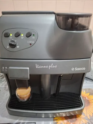 Maquina de cafe saeco
