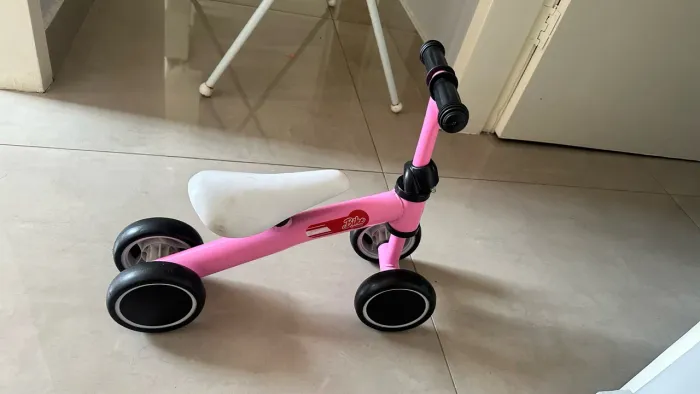 Bicicletinha de equilíbrio