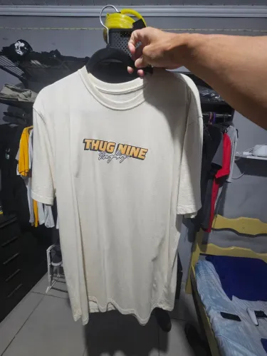 CAMISETA THUG NINE BEGE