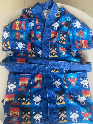 Vendo roupão infantil para meninos da marca PANDA