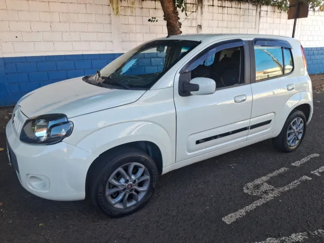 Fiat Uno Vivace/rua 1.0 EVO Fire Flex 8V 5P 2014