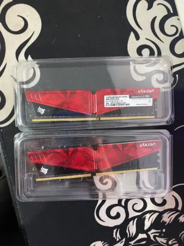 Memoria Ram T-Force Vulcan 8GB (2x8) DDR4 2666Mhz Vermelha