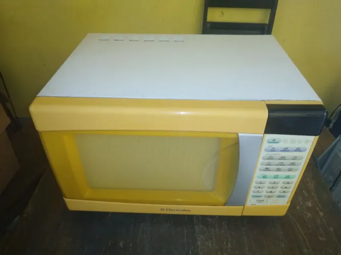 MICROONDAS ELECTROLUX 28 LITROS