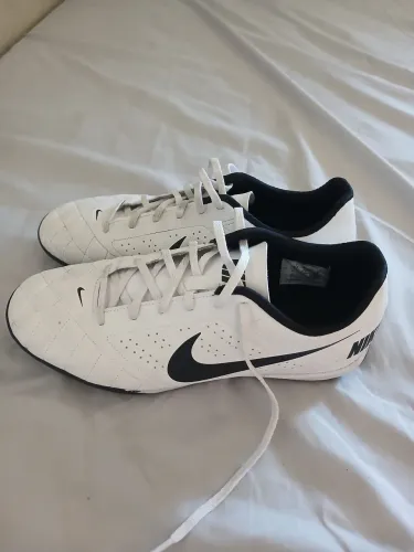 Tênis de Futsal Original Nike e Rainha
