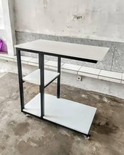 Mesa multifuncional com rodinhas | móvel industrial 