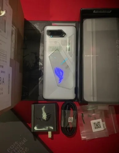 Asus Rog Phone 5 12/256 Tempest novo