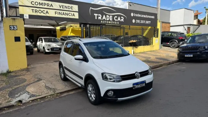 Volkswagen Crossfox 1.6 MI Total Flex 8V 5P 2013