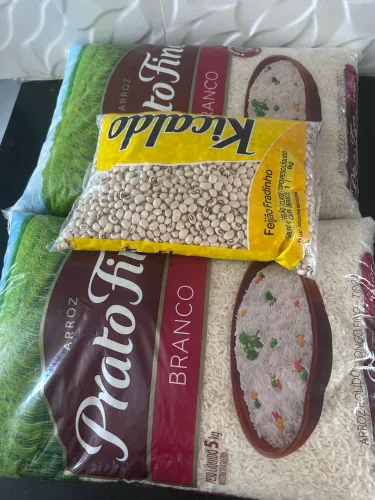2 pacotes arroz 1 feijão fradinho 