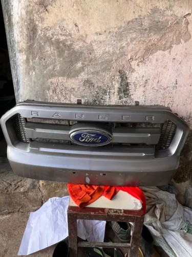 Grade frontal da ranger