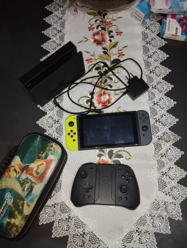 Nintendo switch desbloqueado com cartão 64GB com case
