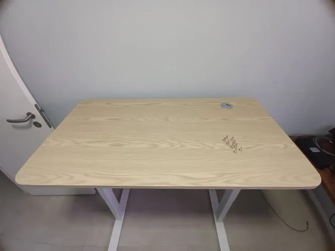 Tampo de mesa 110x60 em MDF Novo - Acabamento claro e industrial
