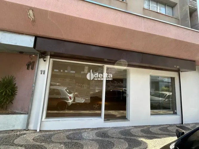 Loja comercial disponível para locação no bairro Centro em Uberlândia-MG