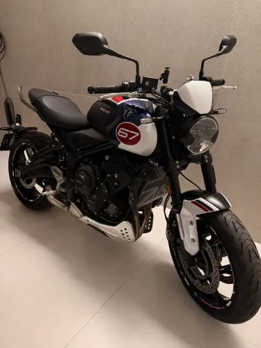 Triumph Trident 660 Triple Tribute Edition 2025