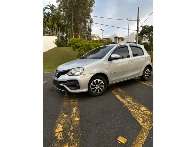 Toyota Etios X 1.3 Flex 16V 5P Mec. 2020