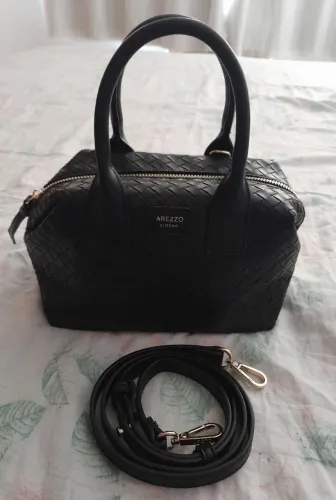 Bolsa pequena da Arezzo, NOVA.