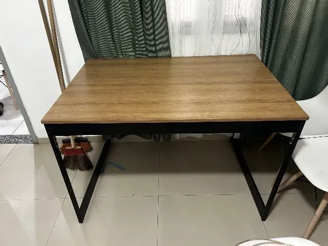 Mesa de jantar industrial 
