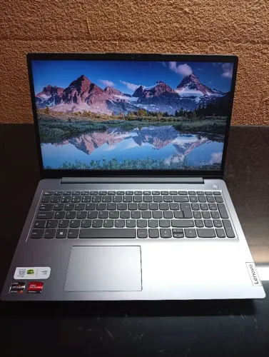 Notebook Lenovo <br>Modelo IdeaPad 3-15ALC6
